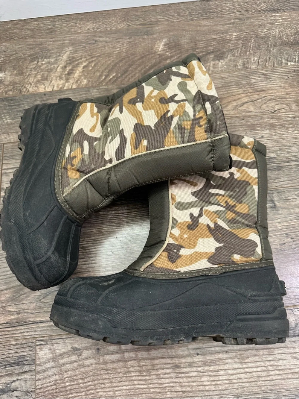 Sorel Snow Command Camo Snow Boots Kids Youth Size 5 Waterproof Insulated